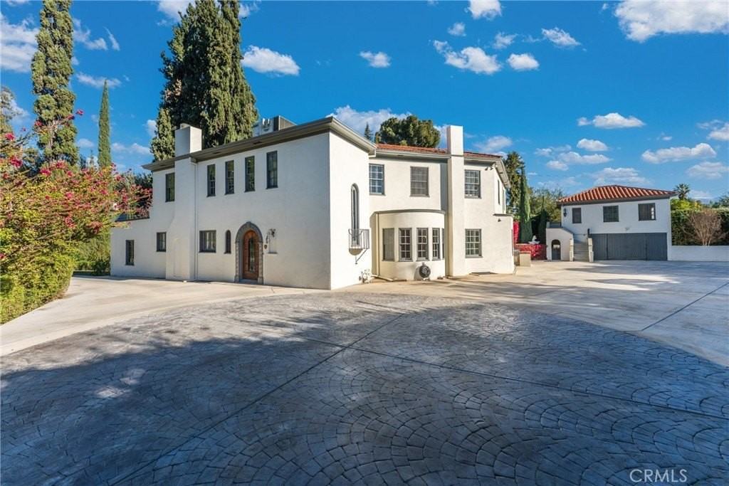 1205 W Highland Ave - Photo 4 of 41