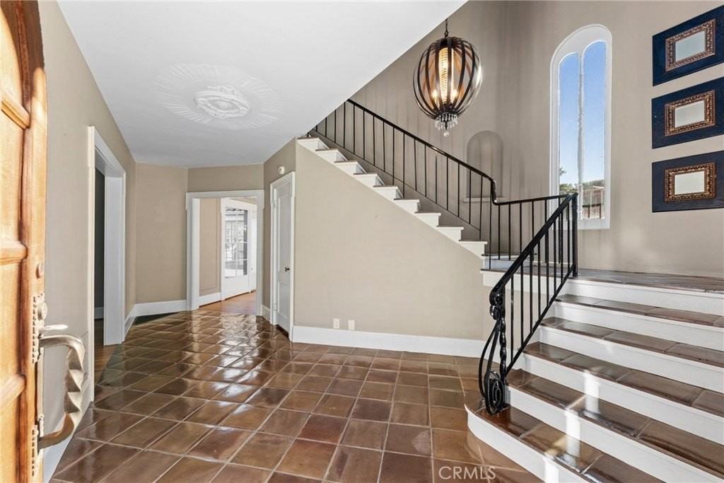 1205 W Highland Ave - Photo 6 of 41