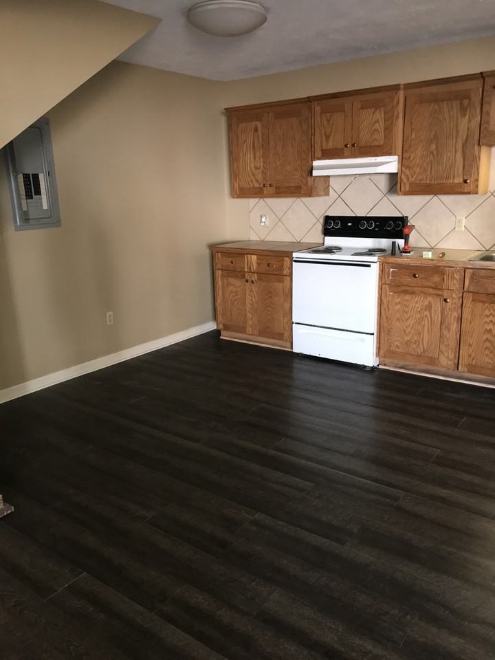 221 Caldwell Dr Apt C - Photo 2 of 6