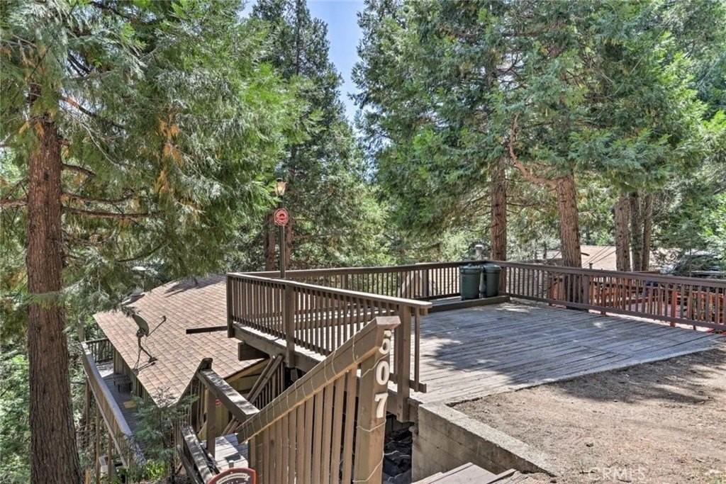 607 E Victoria Ct - Photo 2 of 27