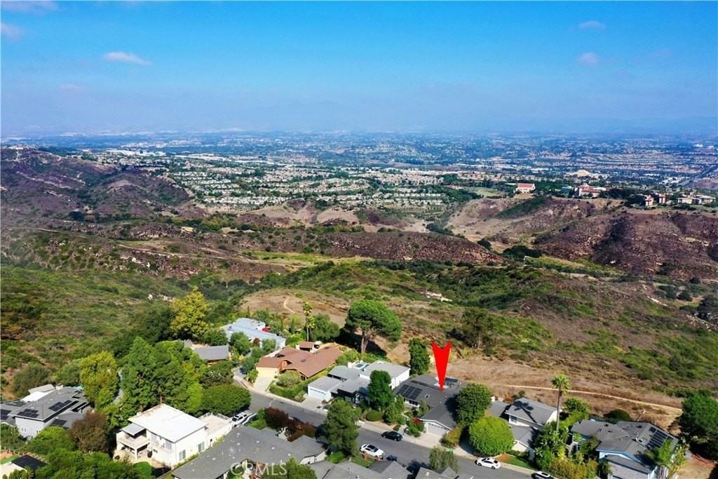 3064 Nestall Rd - Photo 4 of 32