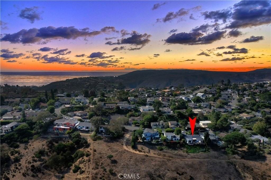 3064 Nestall Rd - Photo 5 of 32