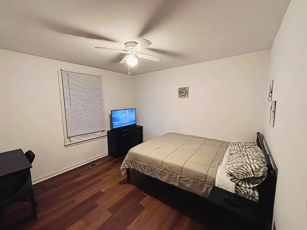 Denise Dr - Photo 6 of 7