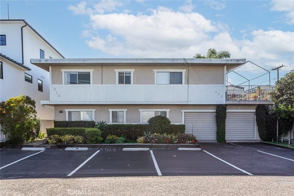 310 Dahlia Pl #B - Photo 2 of 18