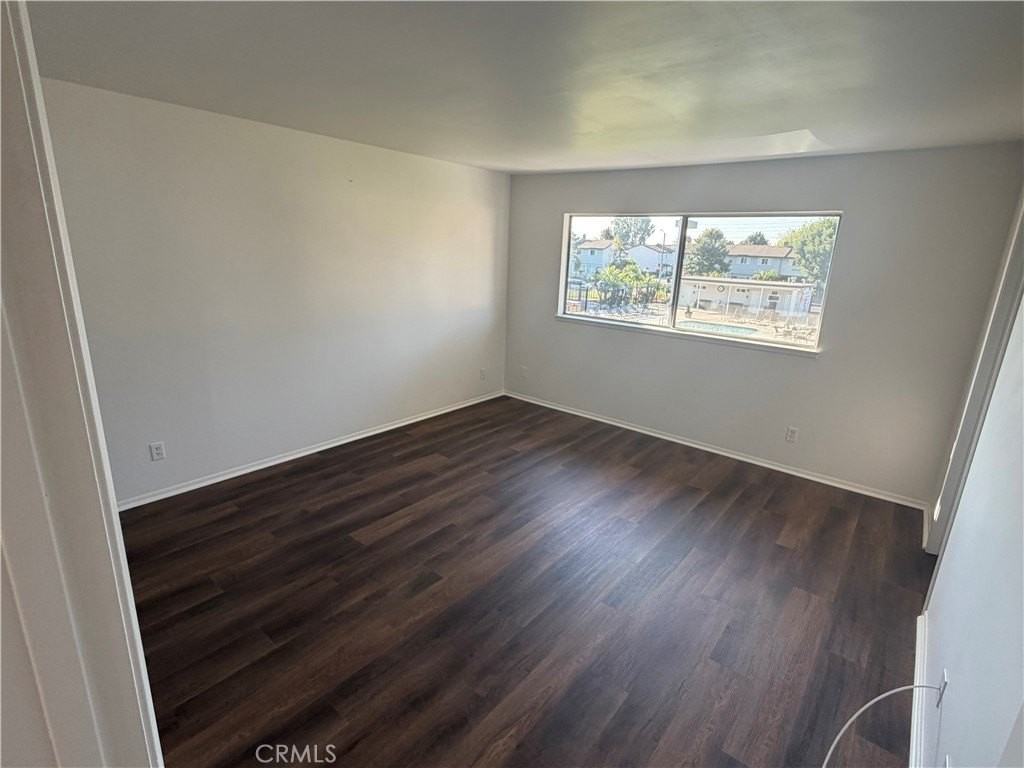 9594 Pettswood Dr - Photo 6 of 13