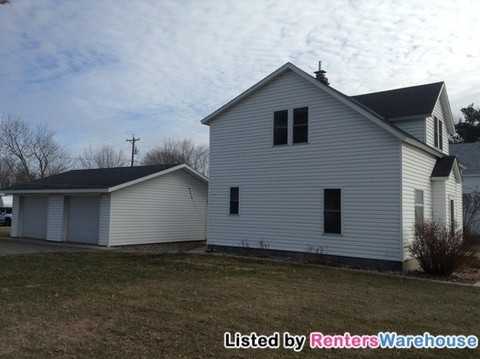 140 Division St N - Photo 2 of 9