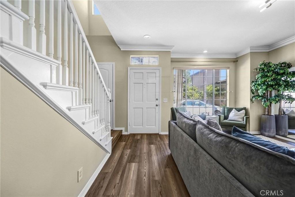 1849 10th Ave #E - Photo 5 of 28