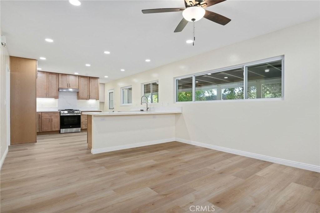 329 Bucknell Ave - Photo 7 of 19