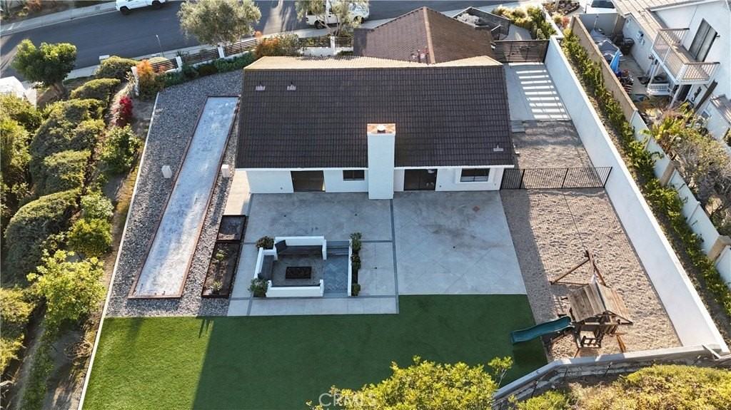 2919 Estancia - Photo 3 of 10