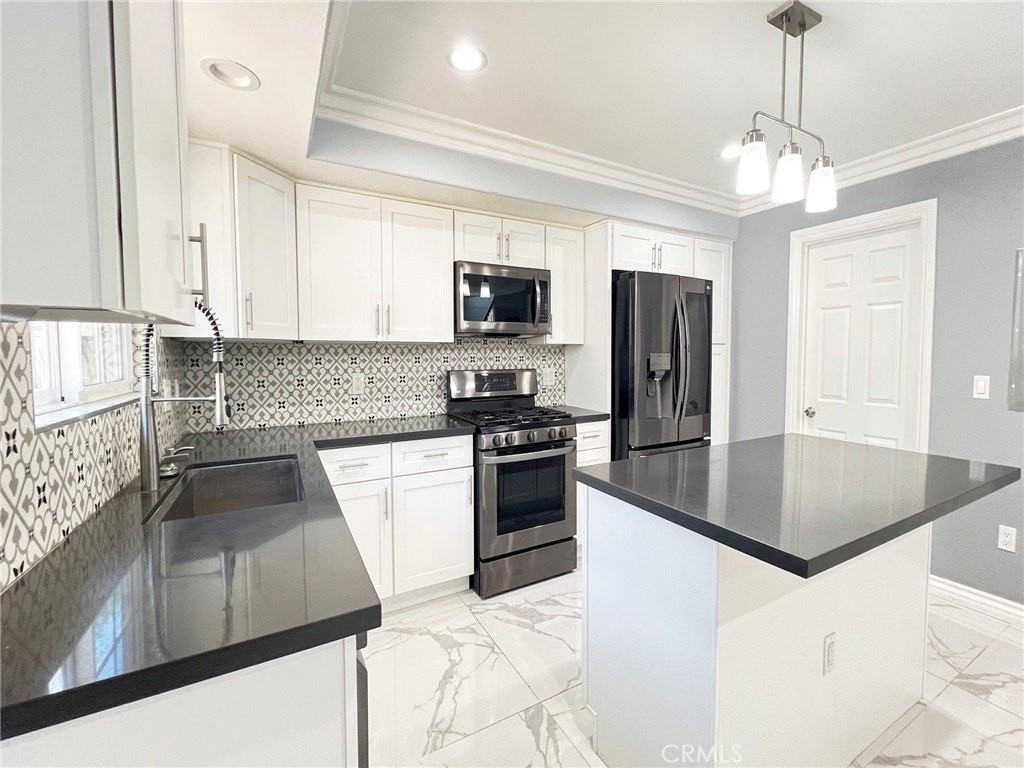 17227 Lassen St - Photo 6 of 17