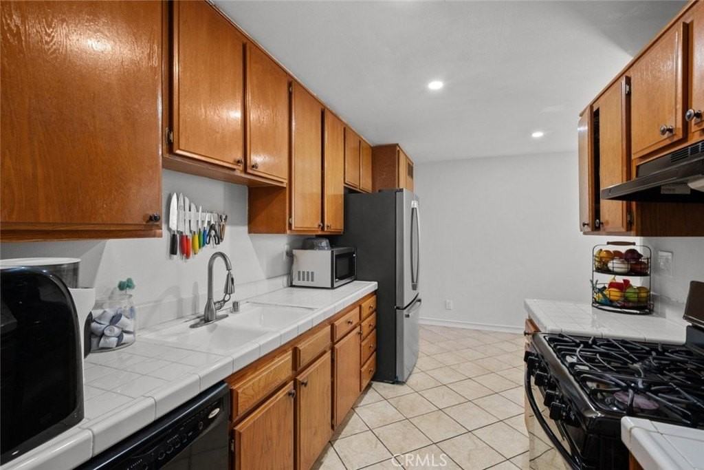 13825 Beaver St #25 - Photo 5 of 32