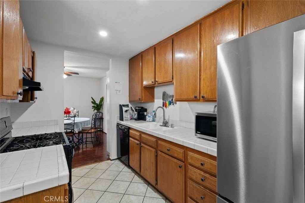 13825 Beaver St #25 - Photo 6 of 32