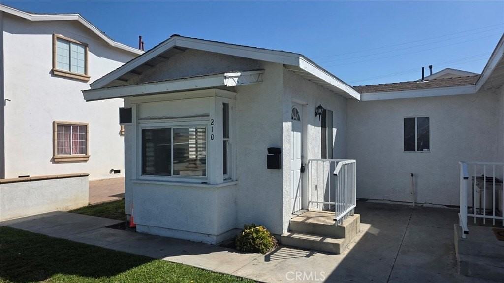 210 S Main St - Photo 3 of 16