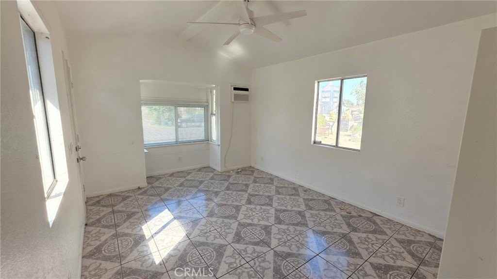 210 S Main St - Photo 5 of 16