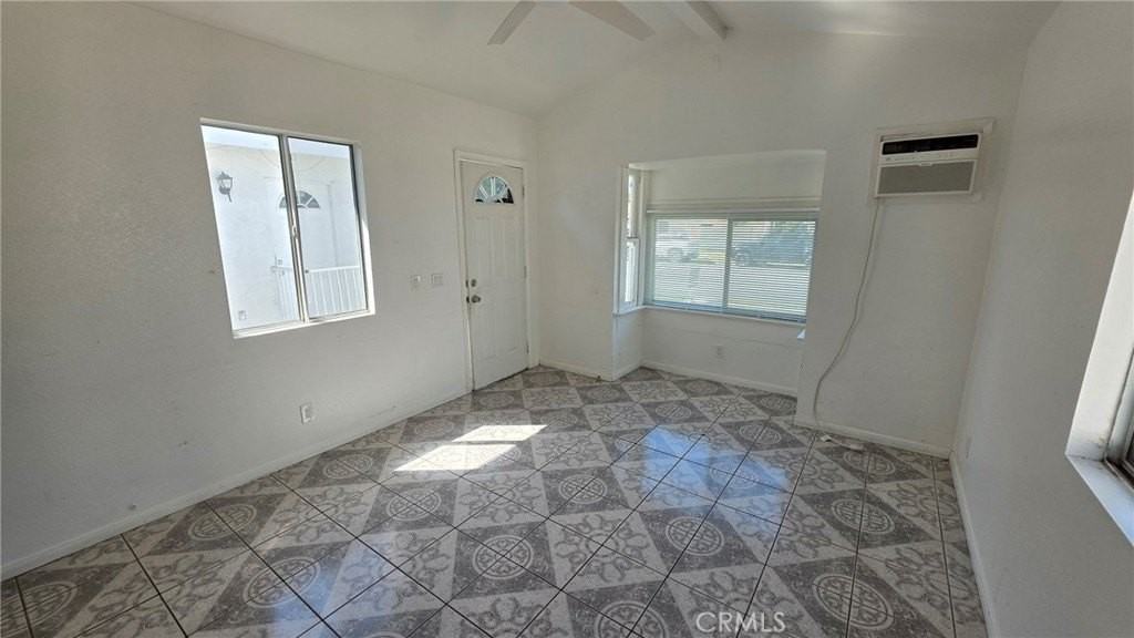 210 S Main St - Photo 6 of 16