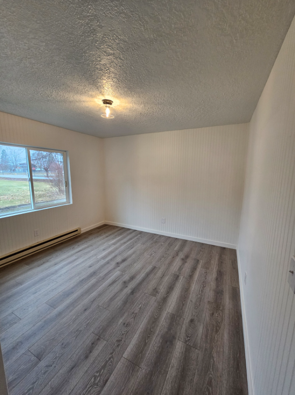 202 W 1st Ave #3 - Photo 4 of 10