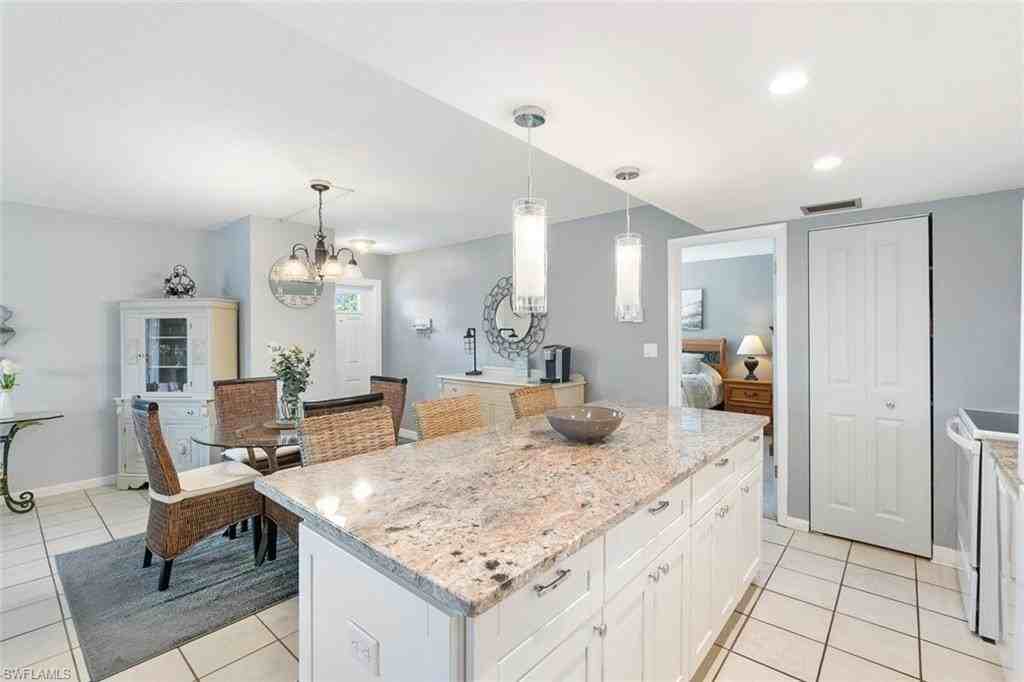 240 Palm Dr Unit 48-1 - Photo 6 of 17