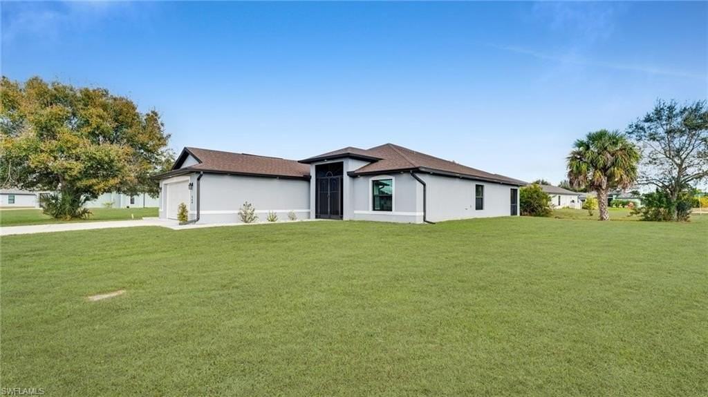 569 Croydon Ave S - Photo 3 of 41