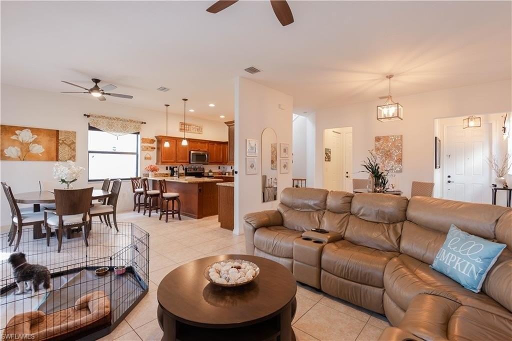 5092 Beckton Rd - Photo 5 of 42