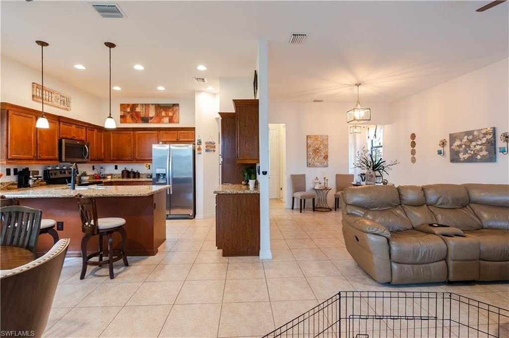 5092 Beckton Rd - Photo 6 of 42