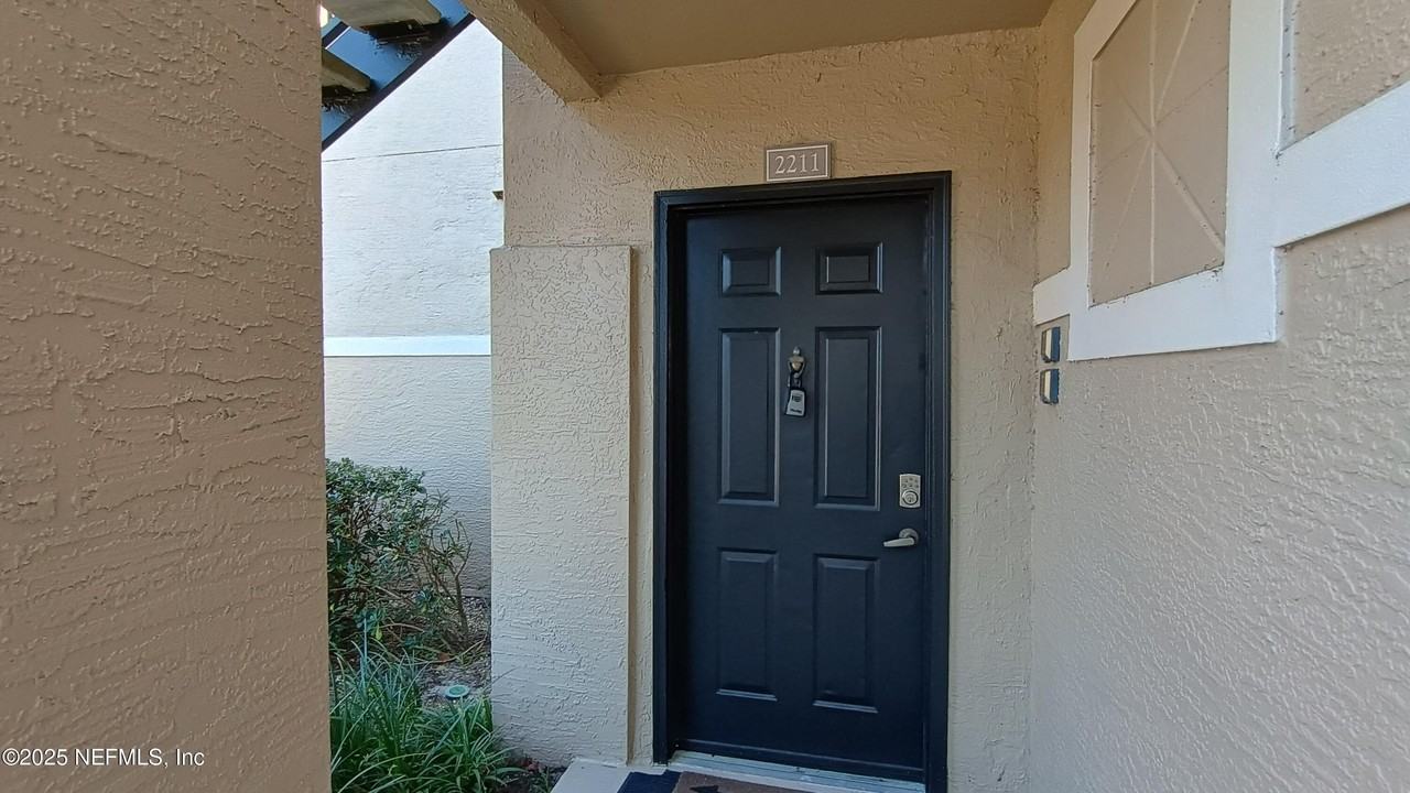 1655 The Greens Way Apt 2211 - Photo 5 of 28