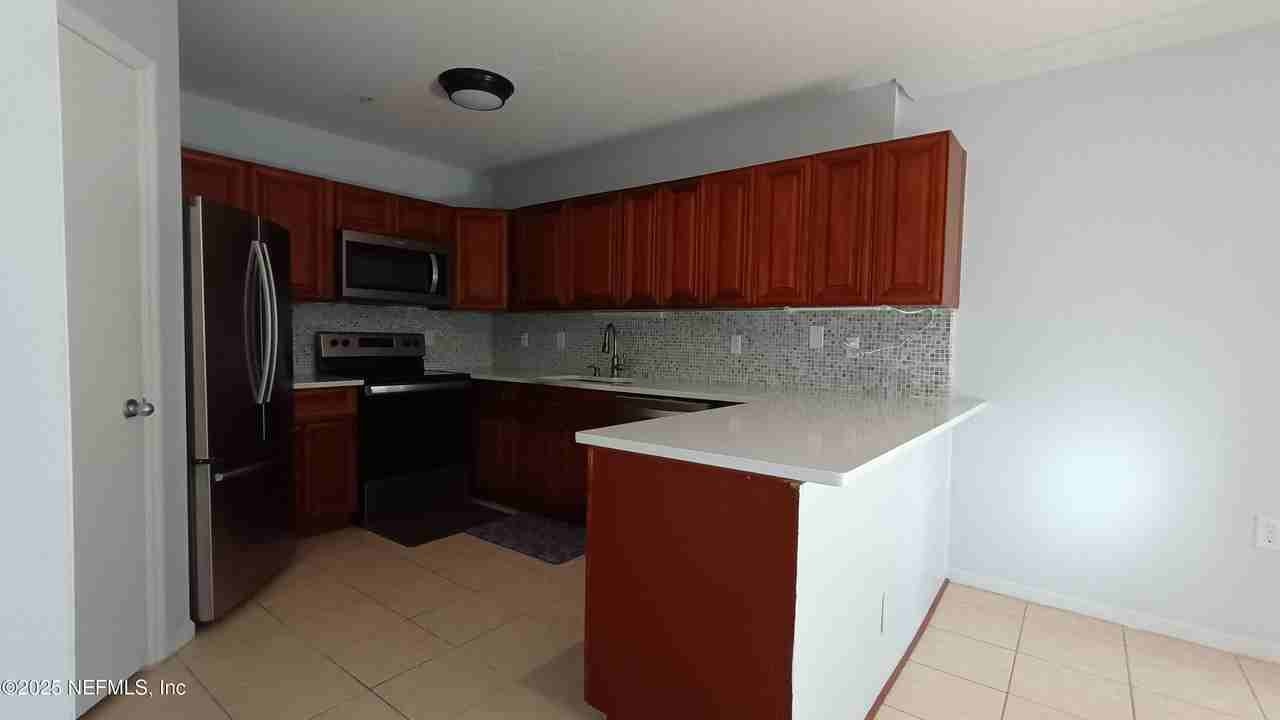 1655 The Greens Way Apt 2211 - Photo 7 of 28