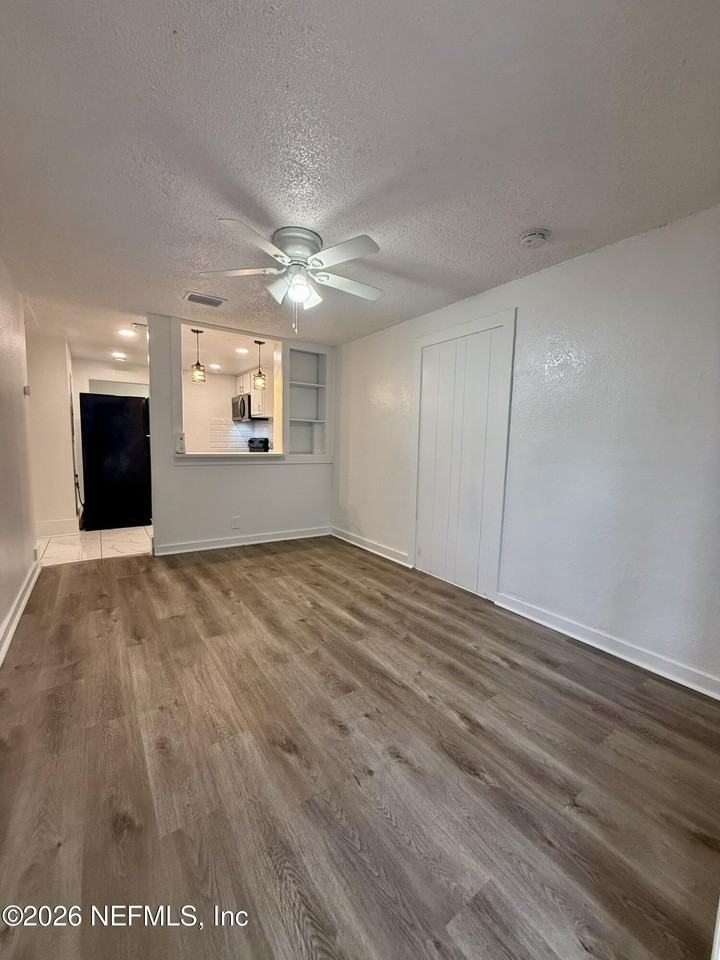 9554 Ridge Blvd - Photo 2 of 19