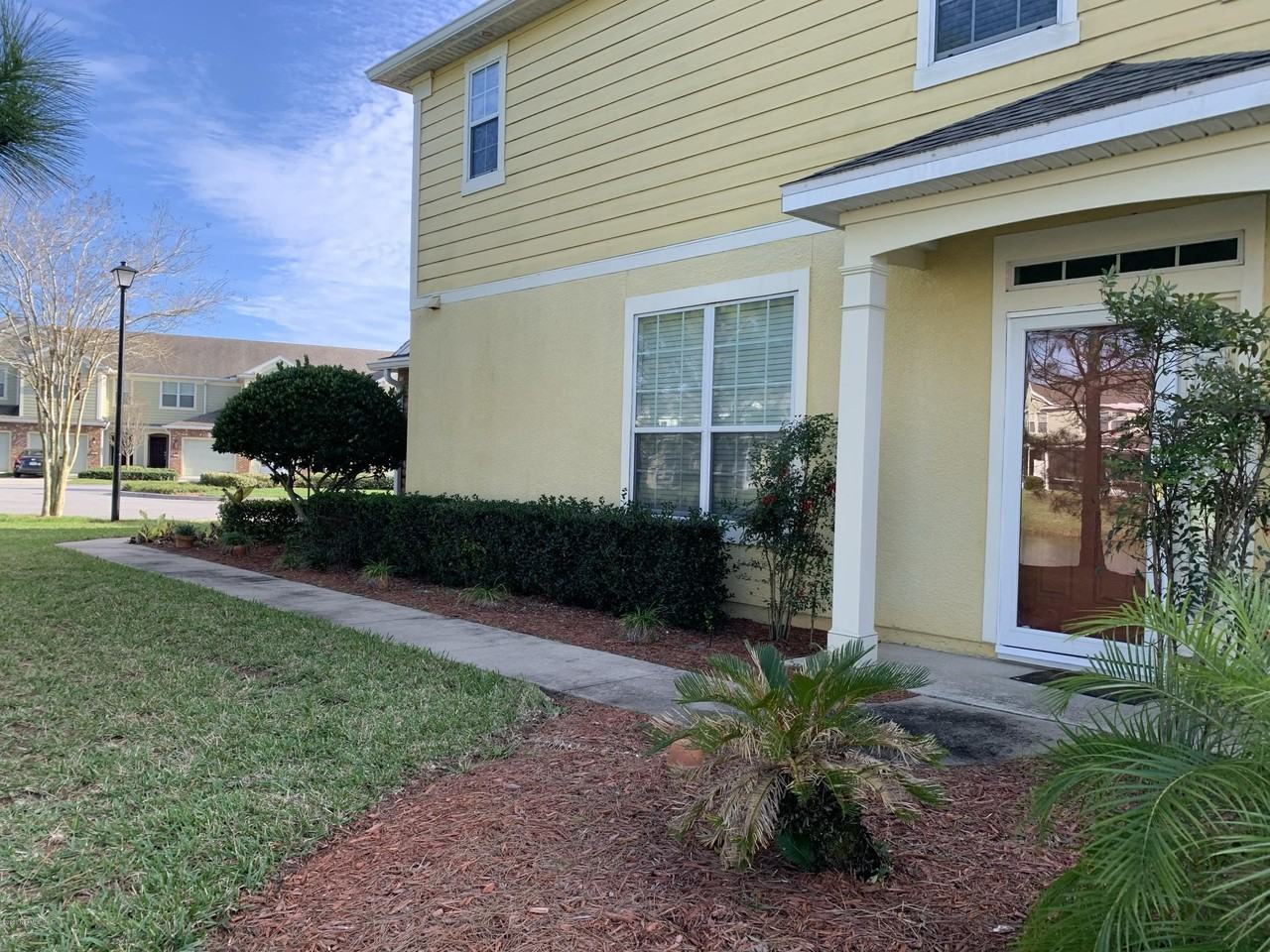 6852 Woody Vine Dr - Photo 2 of 32