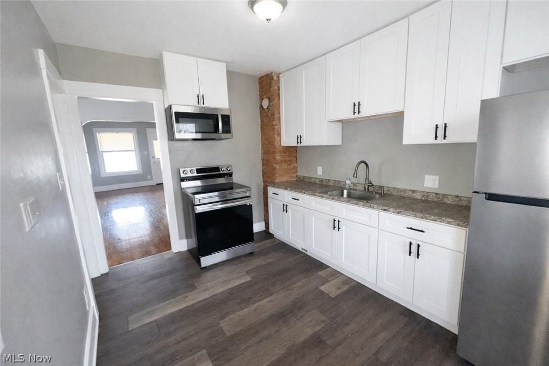 3278 W 84th St - Photo 3 of 19