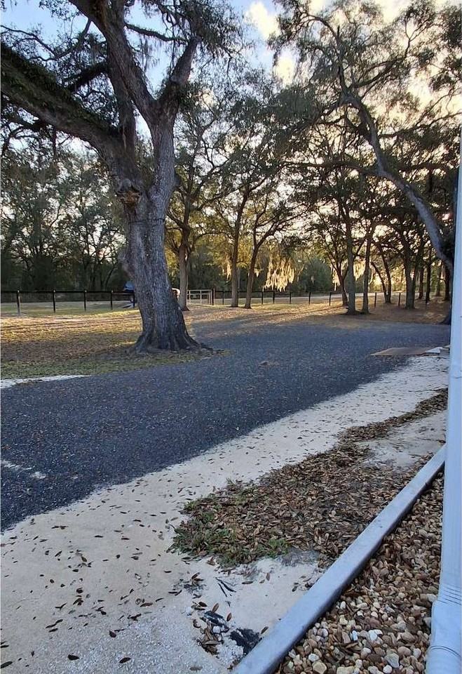 237 Sw Redmond Gln - Photo 2 of 27