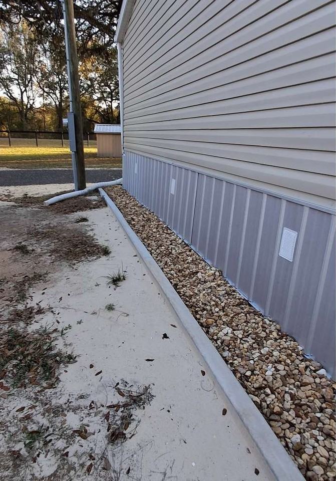 237 Sw Redmond Gln - Photo 6 of 27