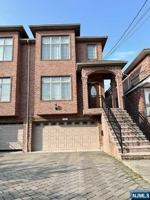 featured image of 229 E Columbia Ave