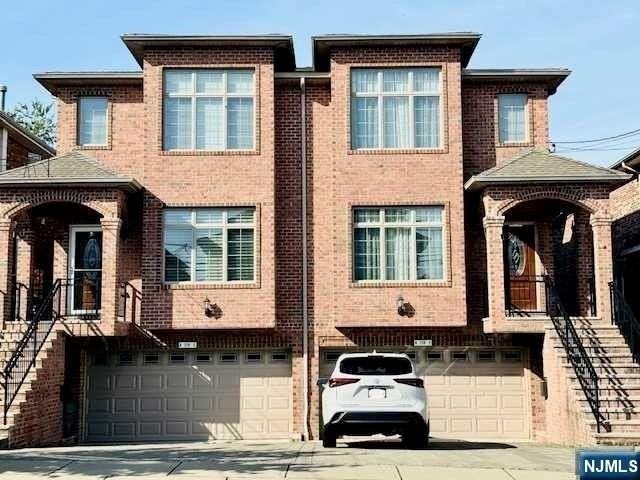 229 E Columbia Ave - Photo 2 of 46