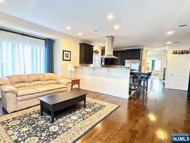 229 E Columbia Ave - Photo 5 of 46