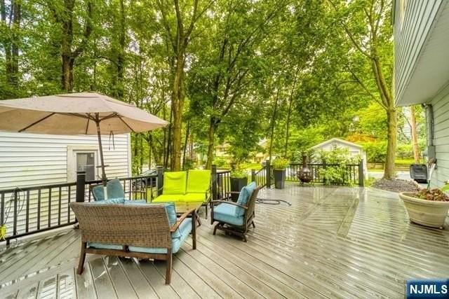 112 Hardenburgh Ave - Photo 4 of 23