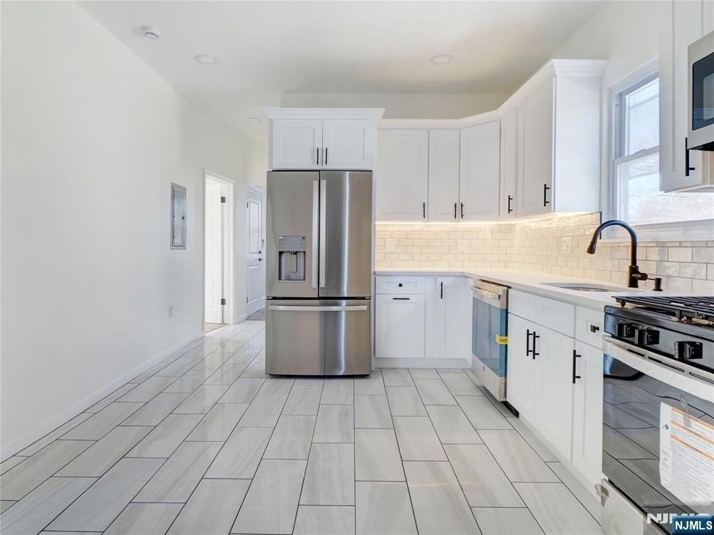 94 Columbus Ave - Photo 3 of 10