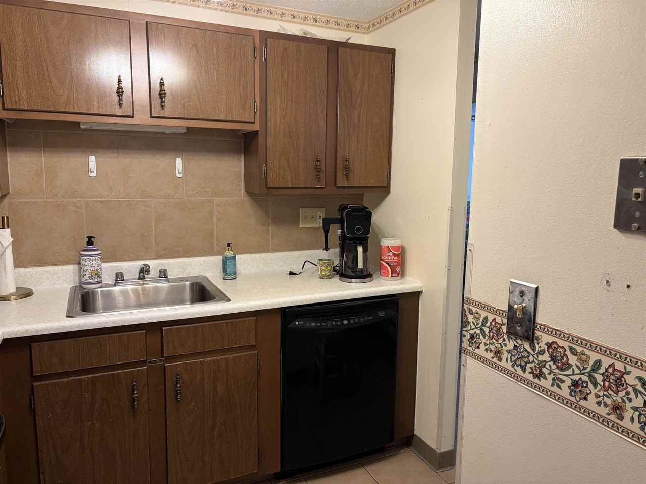 467 High St #6 - Photo 7 of 18