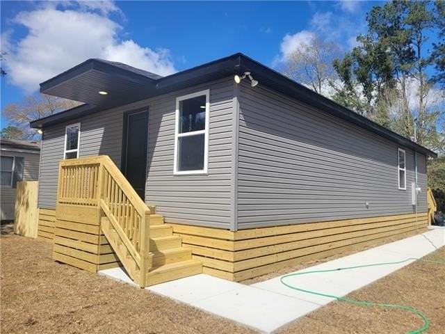 2402 Pelican St - Photo 2 of 23