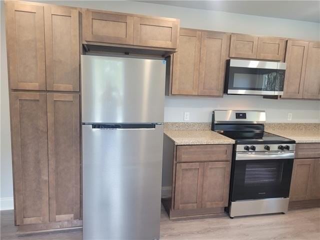 2402 Pelican St - Photo 5 of 23