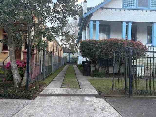 4914 Danneel St - Photo 2 of 12