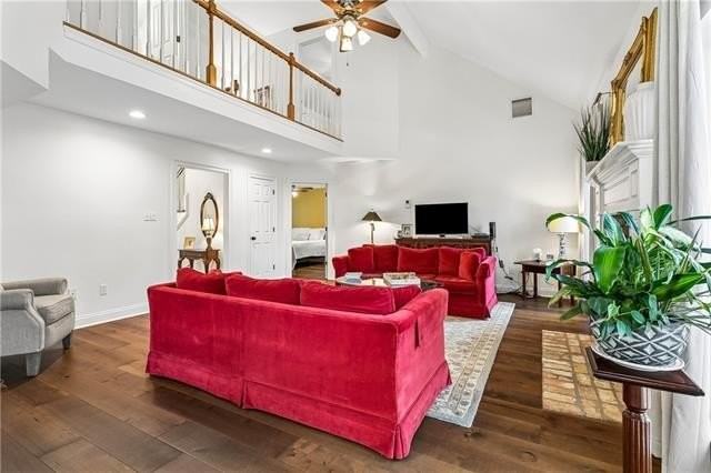 712 Edinburgh Ct - Photo 3 of 18