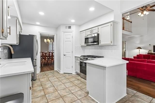 712 Edinburgh Ct - Photo 7 of 18