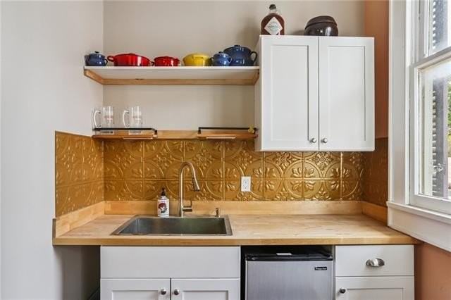 3143 Dauphine St - Photo 7 of 19