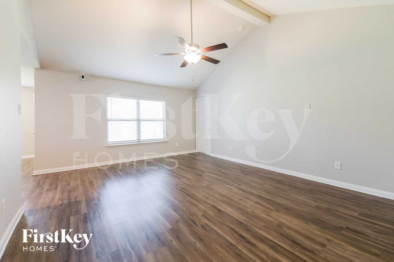 14219 Chaps Dr - Photo 3 of 19