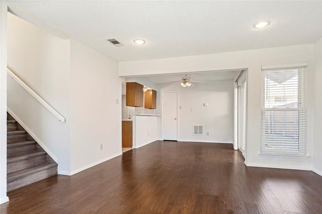 7591 Tournament Rd - Photo 6 of 26