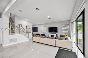8645 Nw 39th Ct - Photo 6 of 8