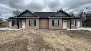 featured image of 502 W Sanger St