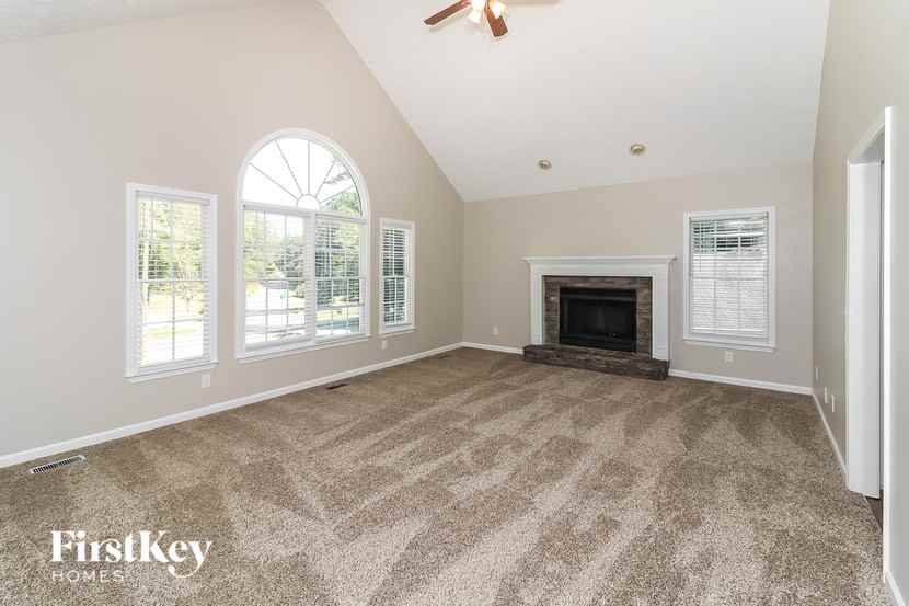 112 Wood Gate Dr - Photo 2 of 15