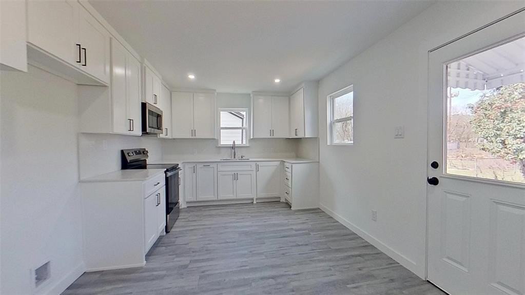 7724 Longfield Dr - Photo 7 of 21