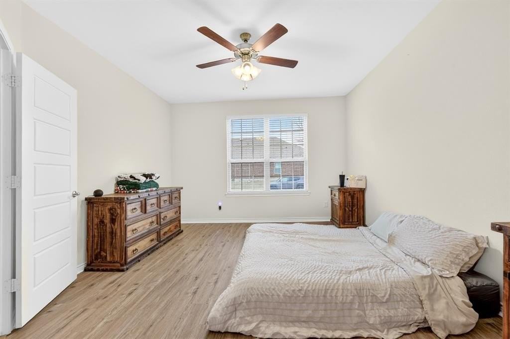 2261 Obsidian Dr - Photo 7 of 36